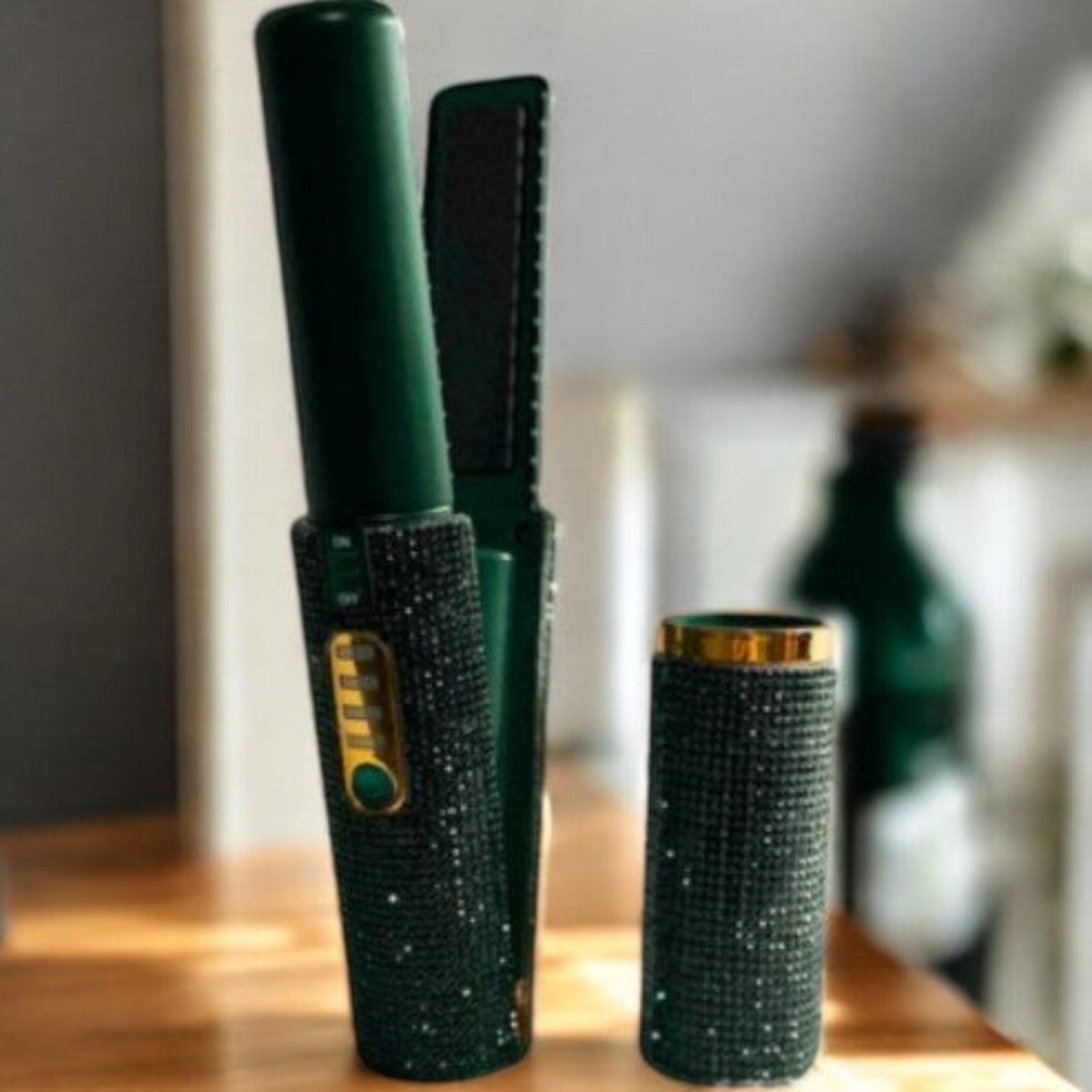 LuxeSleek Portable Straightener